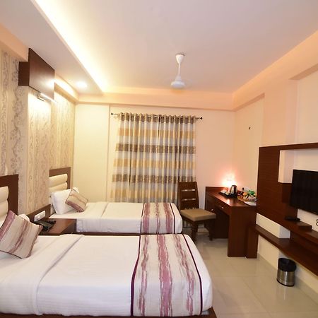 Hotel Varanasi Inn Buitenkant foto