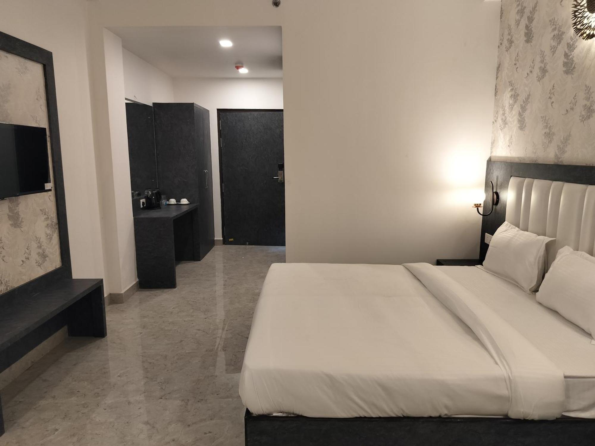 Hotel Varanasi Inn Buitenkant foto