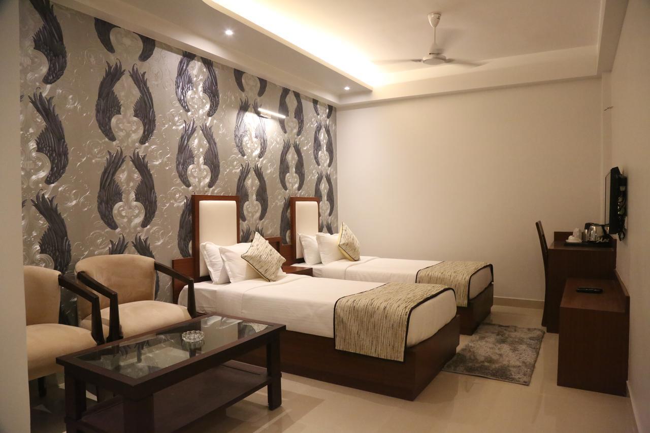 Hotel Varanasi Inn Buitenkant foto