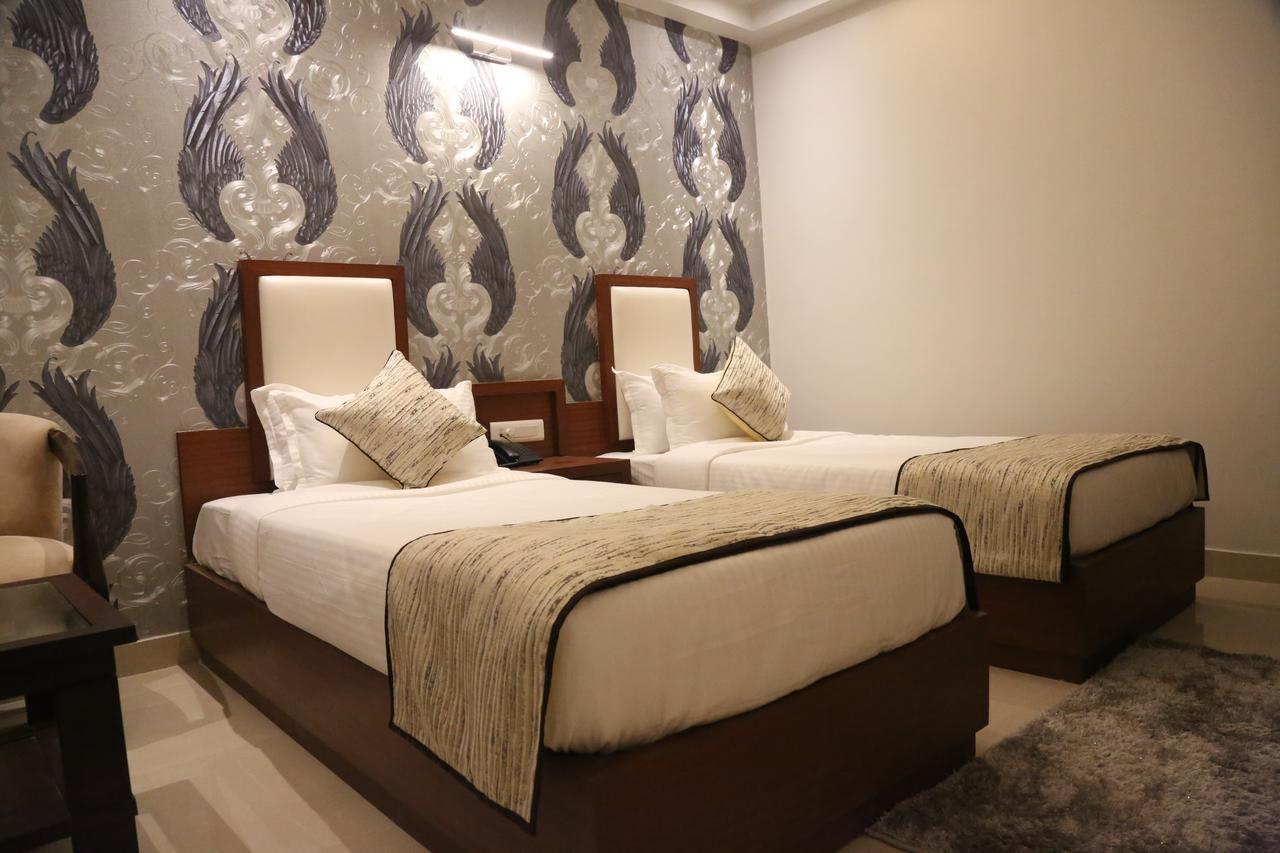 Hotel Varanasi Inn Buitenkant foto