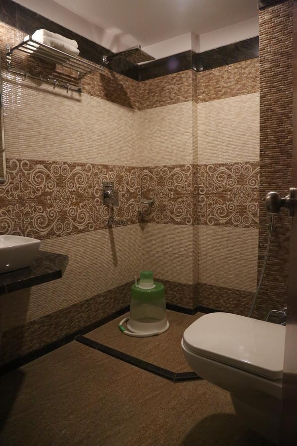 Hotel Varanasi Inn Buitenkant foto