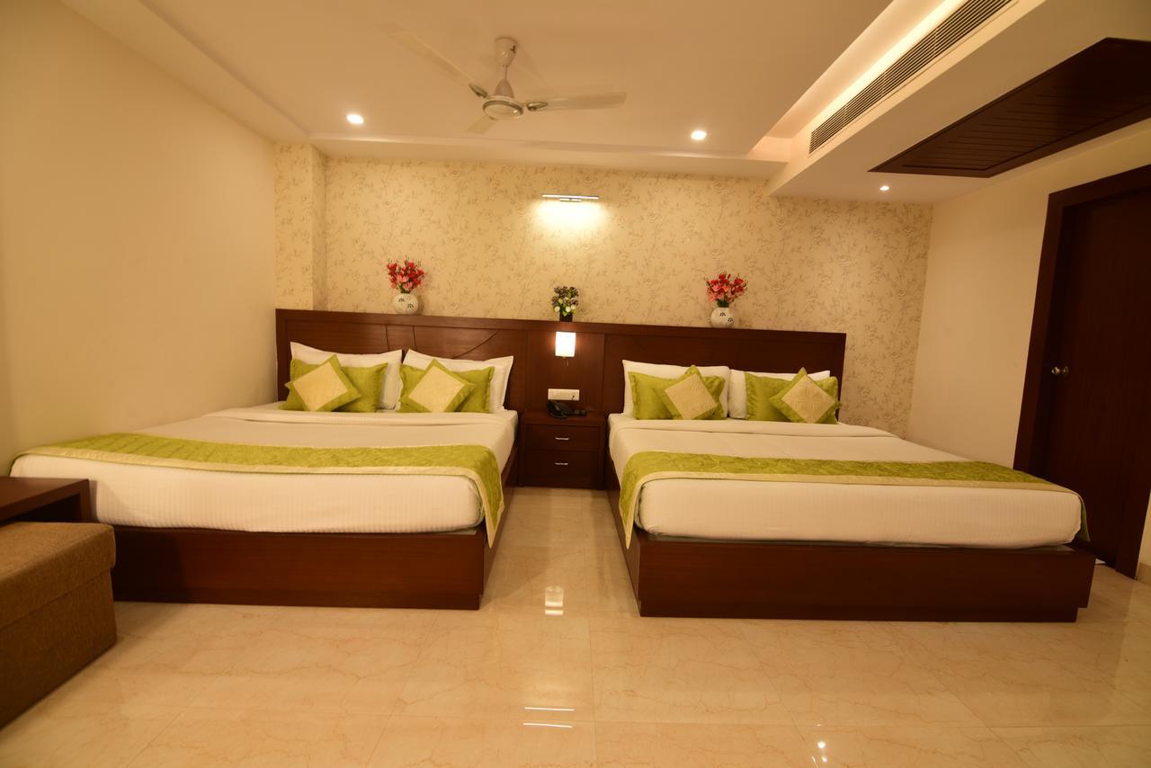 Hotel Varanasi Inn Buitenkant foto