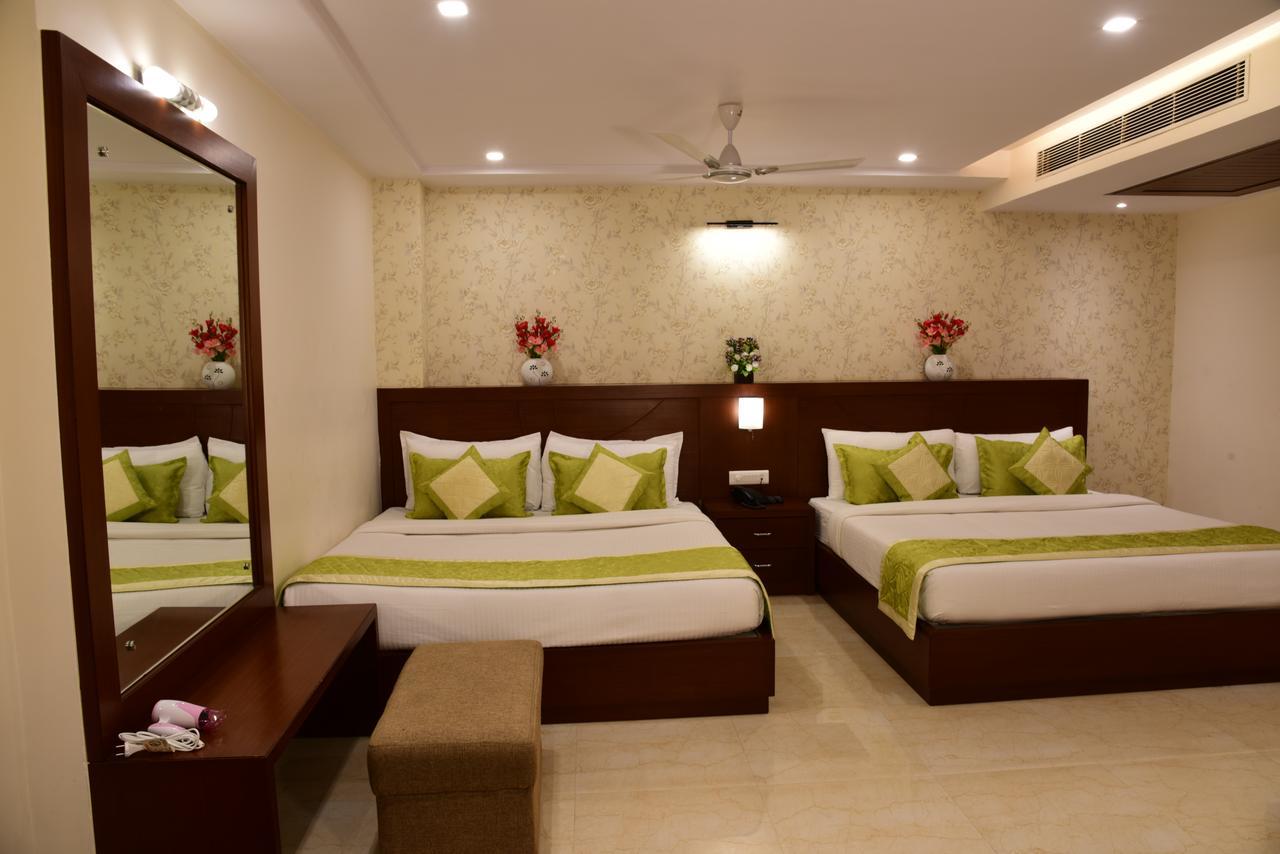 Hotel Varanasi Inn Buitenkant foto