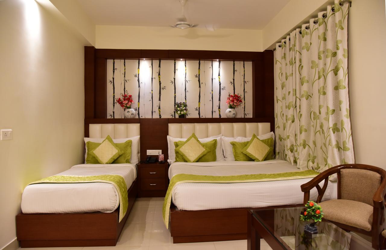 Hotel Varanasi Inn Buitenkant foto